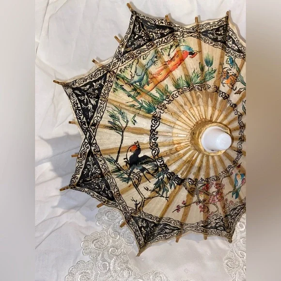 Authentic Vintage handmade Small Asian Art paper wood‎ shaft umbrella - Picture 2 of 11